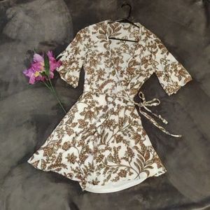 SALE🎉Charlotte Ruse Kimono